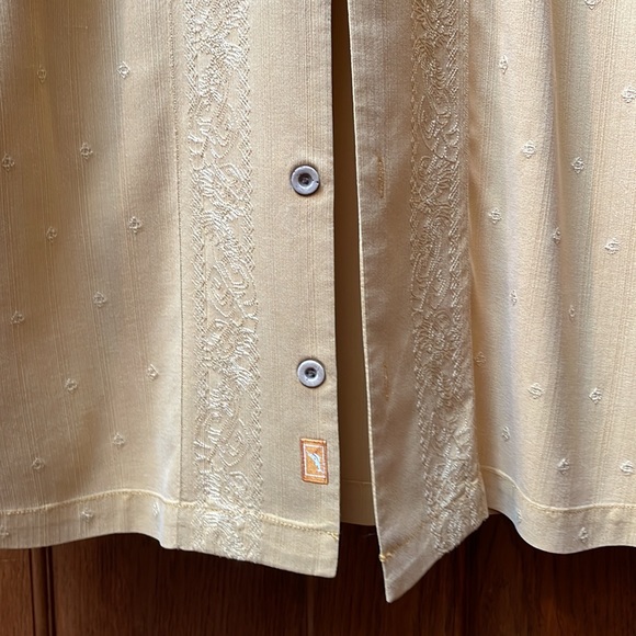 Tommy Bahama silk shirt sz L in excellent condition - Picture 7 of 7